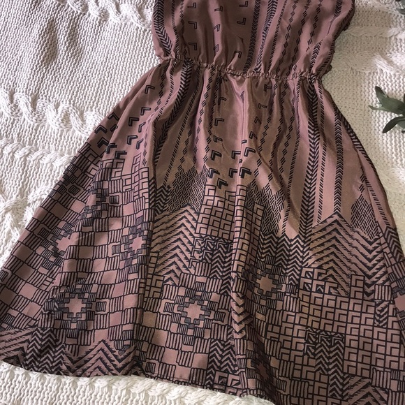 Patterned Dress - Picture 8 of 8